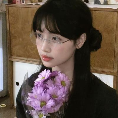 女孩的灵缇犬